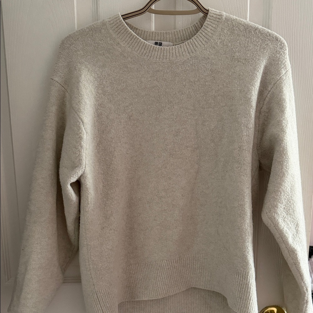 Uniqlo Women's Cream Crew Neck Sweater